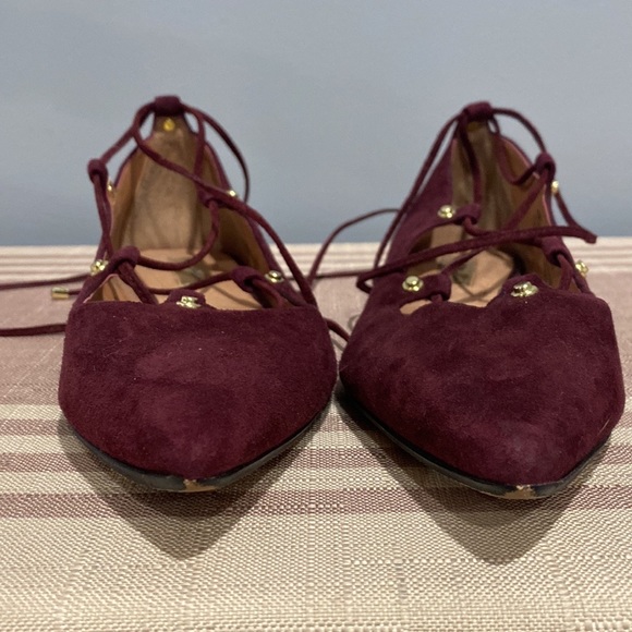 'Owen' Pointy Toe Ghillie Flat
HALOGEN - Picture 3 of 13